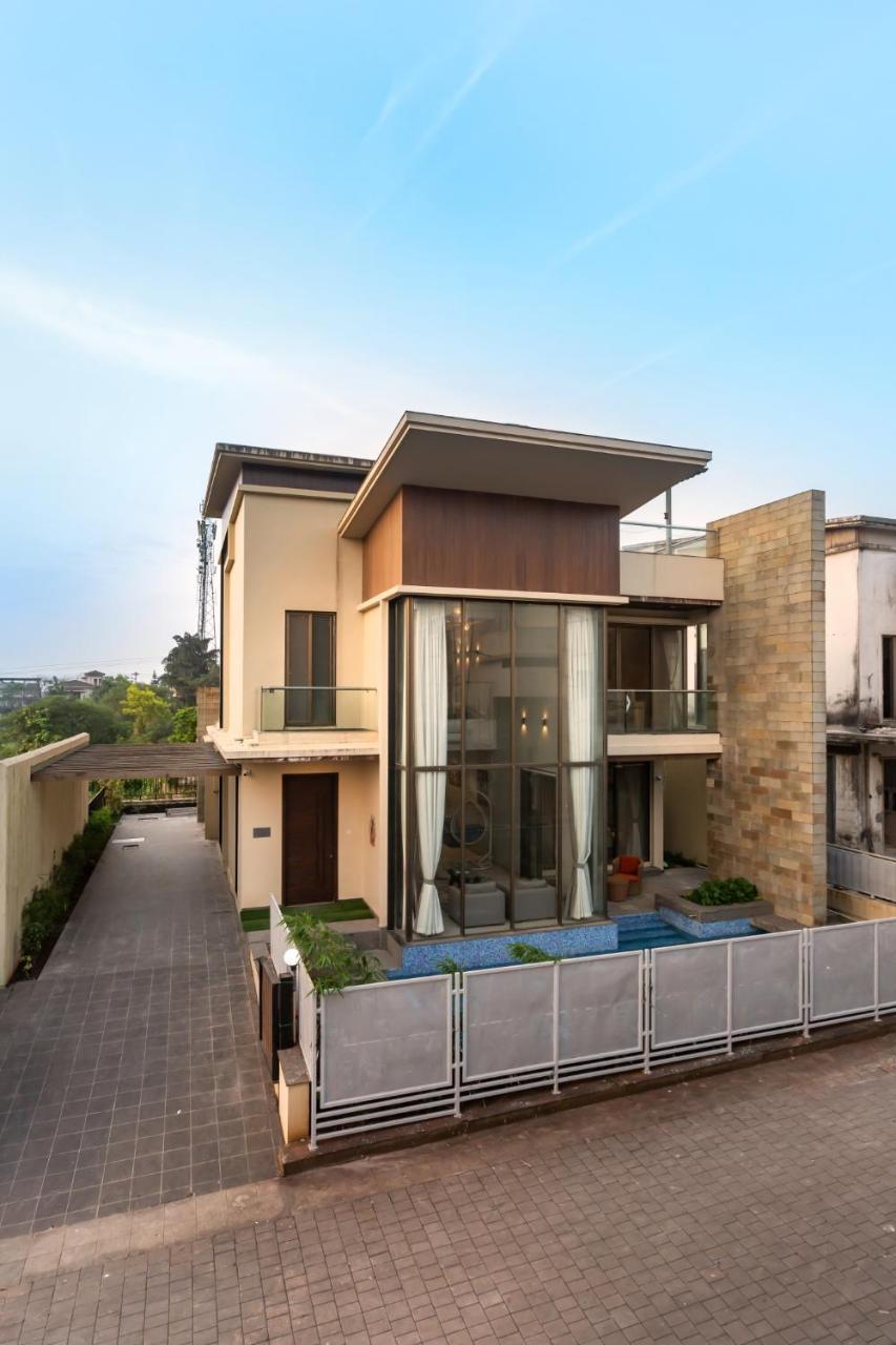 Saffronstays Aspen, Lonavala - Luxury Pool Villa With Games And Tv Room Near Bhushi Dam Екстериор снимка