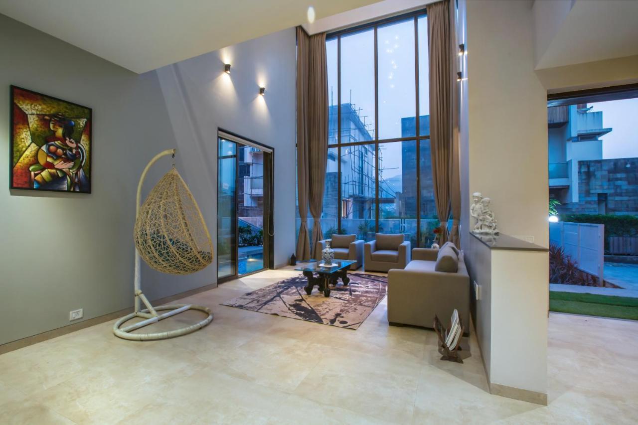 Saffronstays Aspen, Lonavala - Luxury Pool Villa With Games And Tv Room Near Bhushi Dam Екстериор снимка