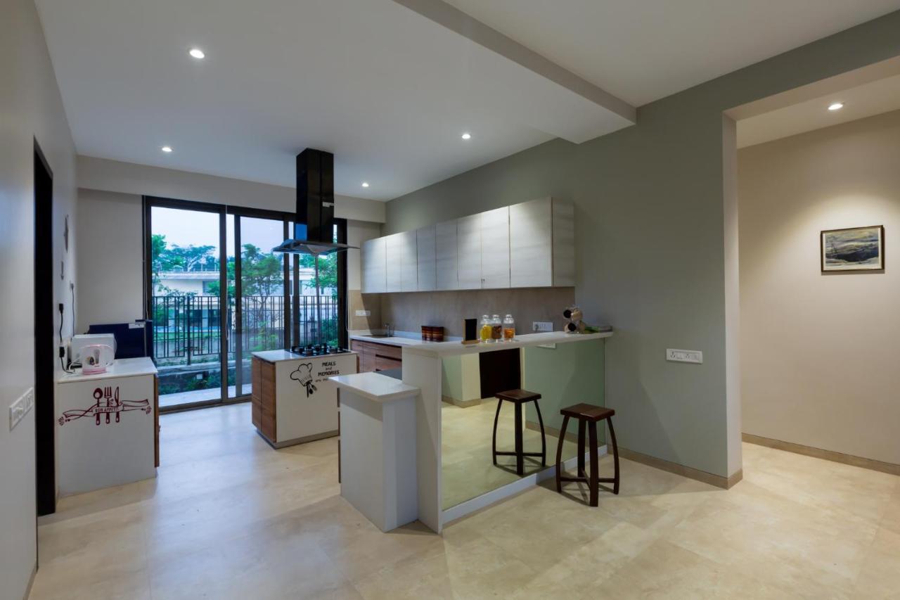 Saffronstays Aspen, Lonavala - Luxury Pool Villa With Games And Tv Room Near Bhushi Dam Екстериор снимка
